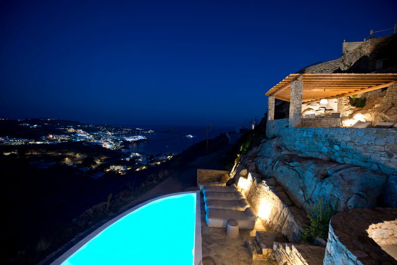 Privé Heated Pool • *Special Deals Available