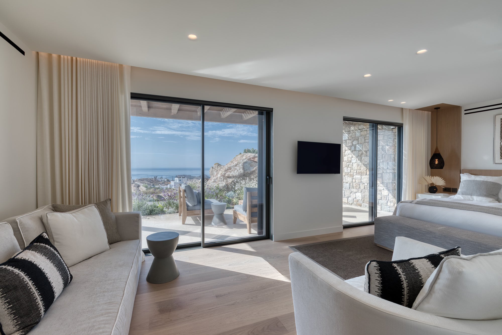 Lithos Villa