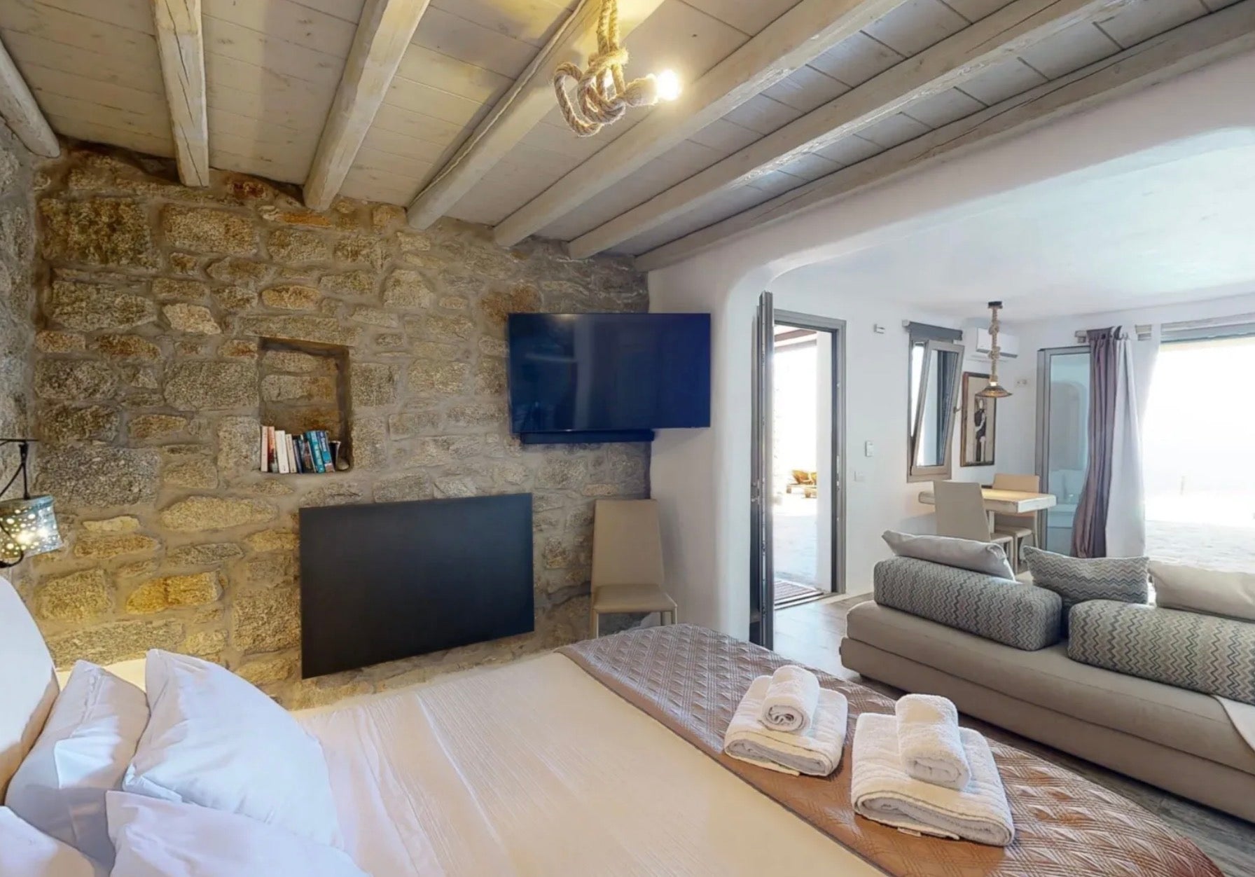 Amalthia Suite