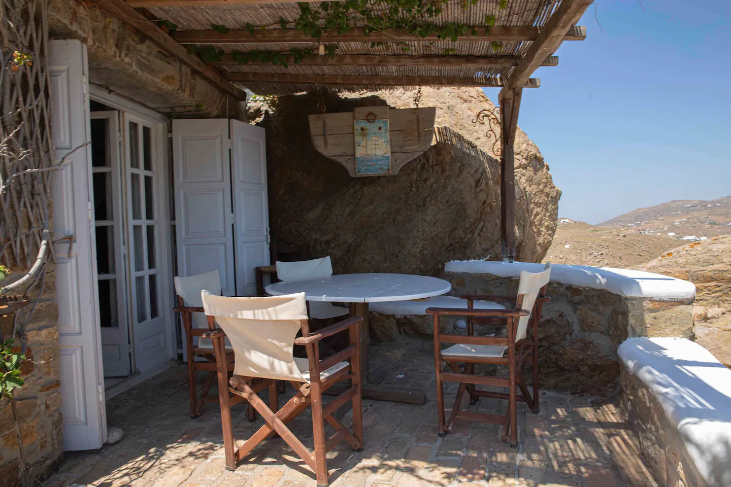 Maera Cabin