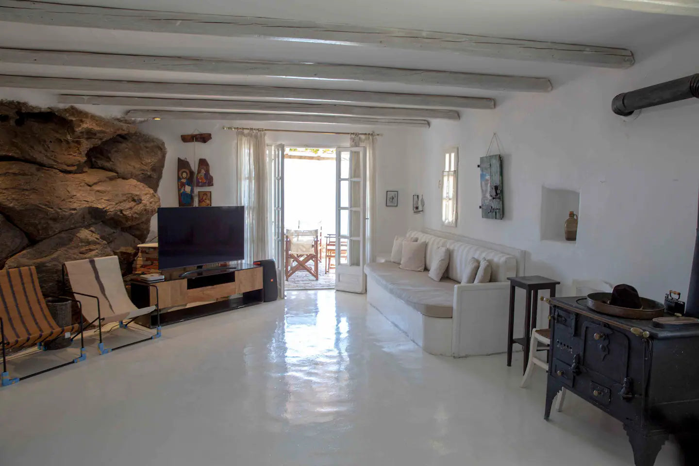 Maera Cabin